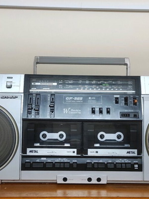 Sharp GF-565 Boombox radio cassette player used, non-functional