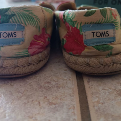Toms Alpargata rope shoes used, yellow hibiscus print, size 36.5