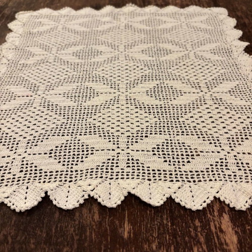 Handmade knitted piece like new