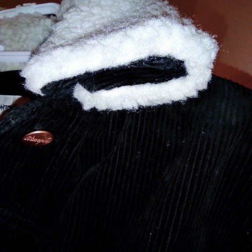 Wrangler Black Corduroy Jacket with Ecru Detachable Faux Fur Collar New Size S