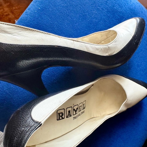 Ravel pumps used, black and white leather, size 38
