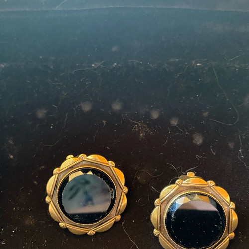 Clip earrings round with elegant simple design like new