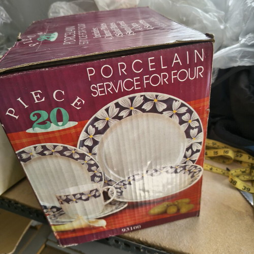Vintage porcelain dinner set 20 pieces for 4 persons