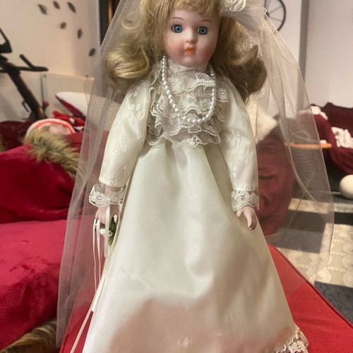 Porcelain doll The heritage mint collection 1988-1989 like new
