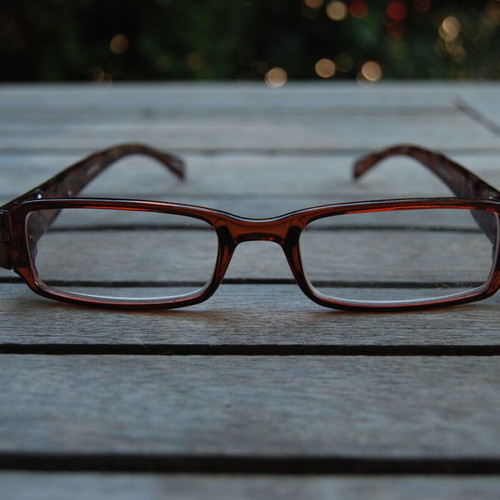 Flash glasses +2.5 used with LED and case, brown