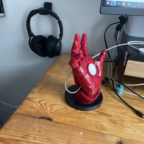 Βάση φορτιστή Iron Man για iWatch καινούργια