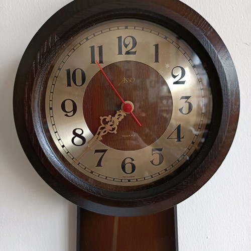 Battery Pendulum Wall Clock like new