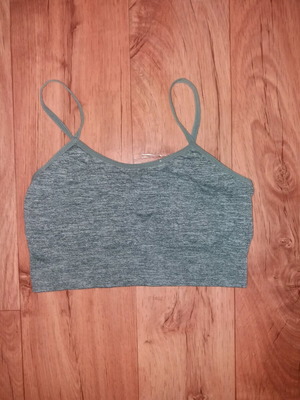 Топ като нов сив еластичен плат