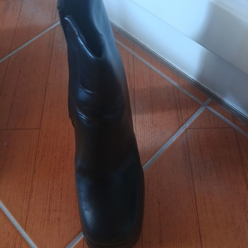 Leather ankle boots size 41 new, black