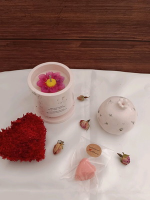 Miss Dior Inspired Candle Set 150ml in Pink Porcelain with Pomegranate and Tray