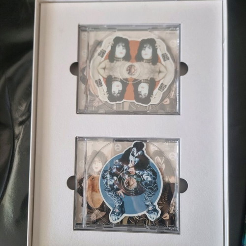 KISS The Hottest Band In The Land Box Set like new