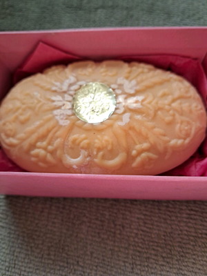 Avon Vintage Soaps 140g each like new