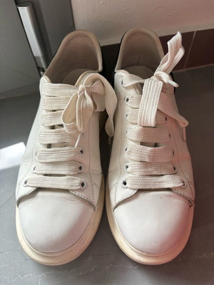 Alexander McQueen sneakers λευκά δερμάτινα μέγεθος 39 μεταχειρισμένα