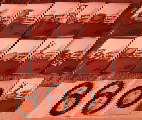 Απιστευτη συλλογη - 10 κασετινες με 50cd - η ιστορια του ρεμπετικου λαϊκου τραγουδιου !!!