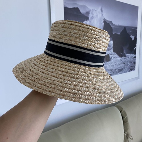 Women’s Straw Rattan Hat with Ribbon CCC like new, size L, beige and black