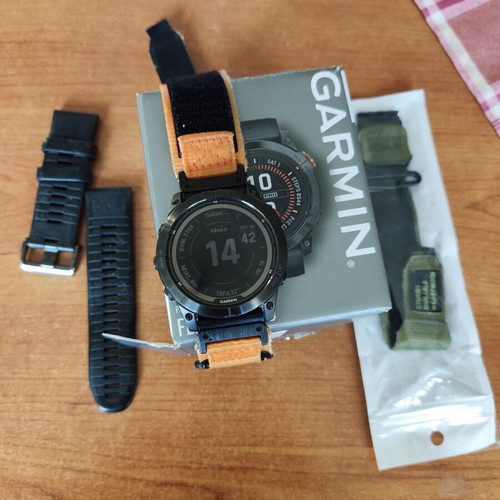Garmin Fenix 7x Pro Solar smartwatch like new