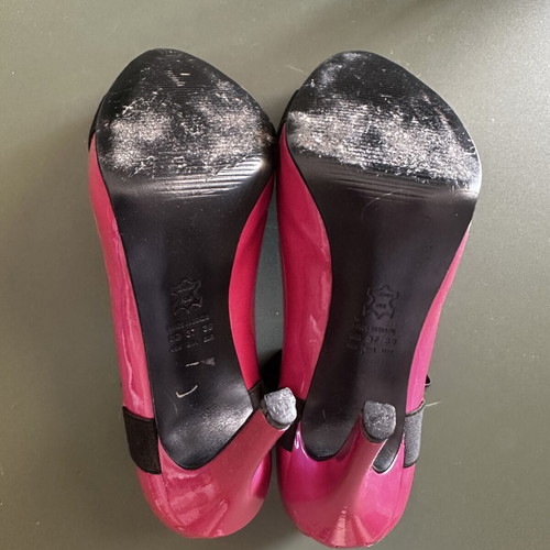 Schutz platform shoes size 39 like new, leather patent, black and pink
