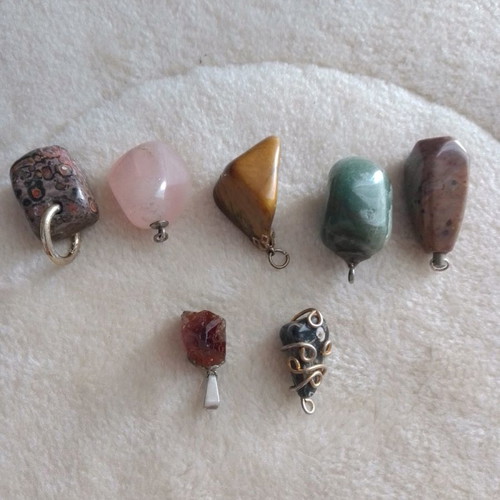 Semi-precious stones like new, pack of 7 for necklace