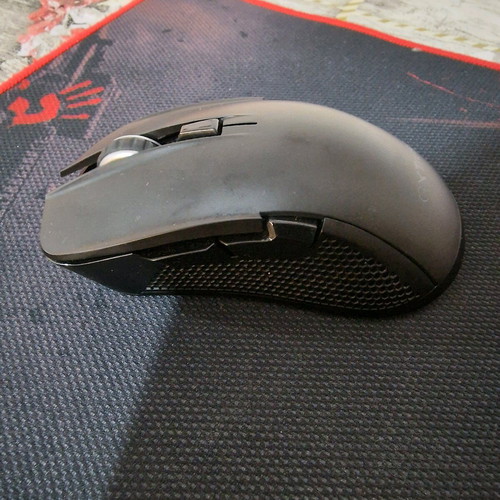 Gaming mouse Trust GXT 923 Ybar Wireless RGB LED σαν καινούργιο με mousepad Bloody
