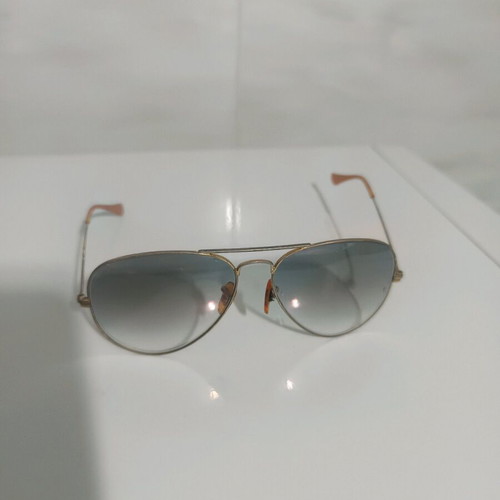 Rayban sunglasses large pilot used with blue lenses