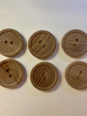 Wooden buttons like new, set of 6 pieces