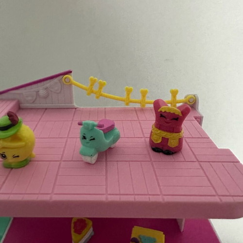 Giochi Preziosi Shopkins Happy Places 3-Story Studio like new