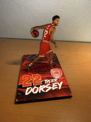 Olympiacos BC 3D Autograph Wooden Stand Tyler Dorsey #22 new, authentic