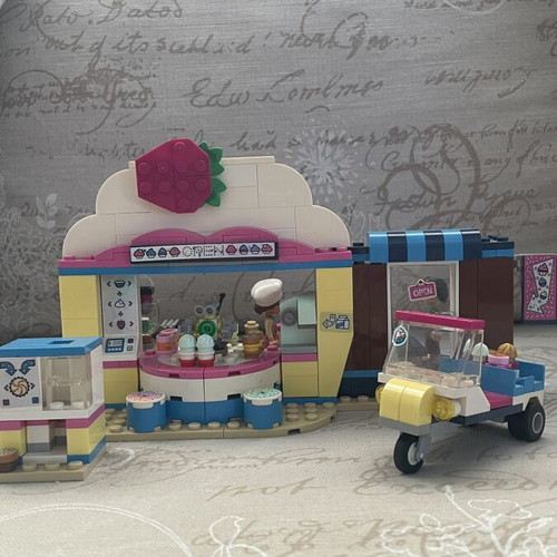 Lego Friends Shop and Cafe used set
