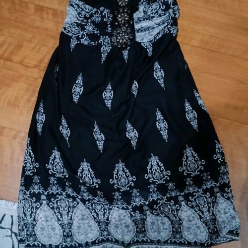 Dress black and white size S like new