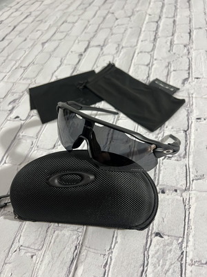 Oakley Radar EV sunglasses like new, polarized, black