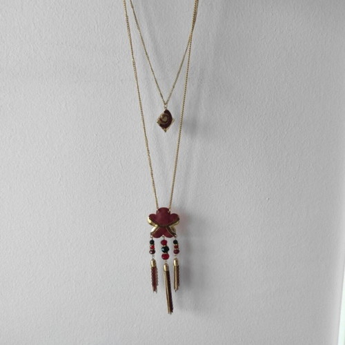 Long double necklace like new with unique design and beads