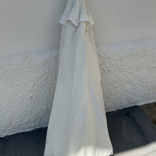 Beach umbrella new condition