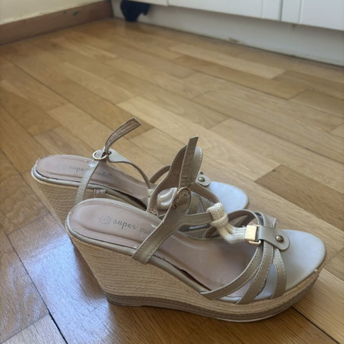 Sandals size 40 used, beige platform
