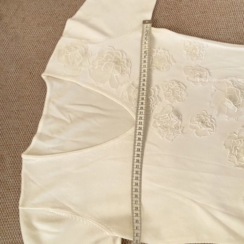White Ivory Women's Knitted Top with 3D Floral Appliques, Like New, Size M