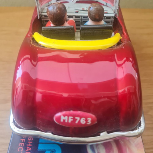 MF763 Red Racer collectible toy car with 2 drivers, like new