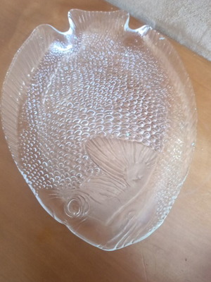 Glass serving platter, fish shape, 27x21 cm