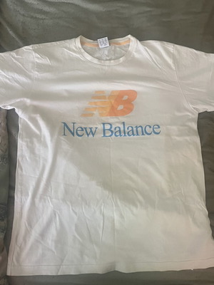 New Balance vintage t-shirt size M, white