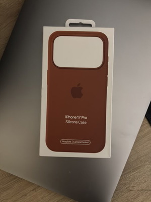 Apple iPhone 17 Pro silicone case Terra Cotta with MagSafe