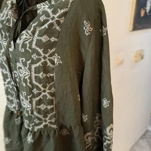 Khaki embroidered blouse Elisa Immagine
