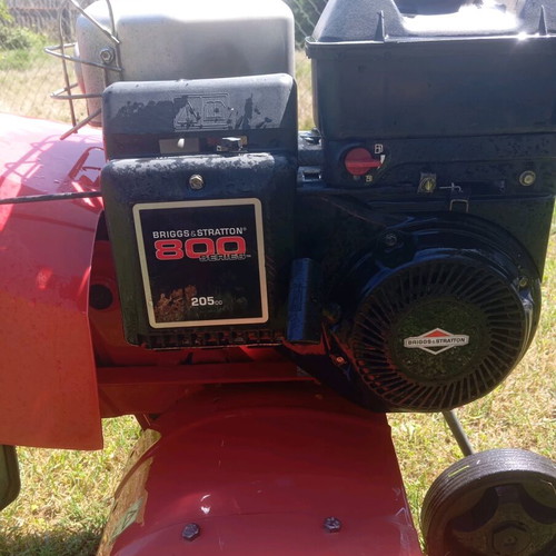 Tiller like new in good condition