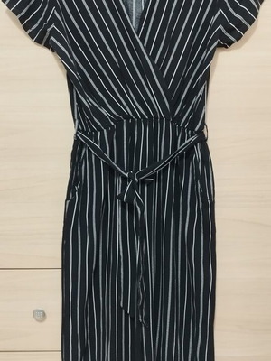 Striped one-piece jumpsuit black and white like new, size M