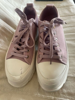 Women’s teen canvas chunky sneakers used, size 36, pink lilac
