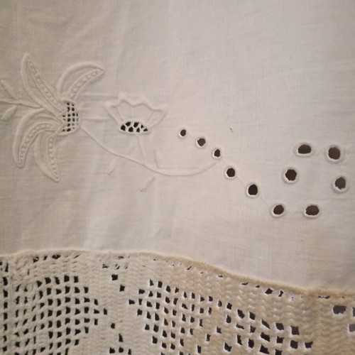 White handmade curtain with wide lace and appliqué embroidery new
