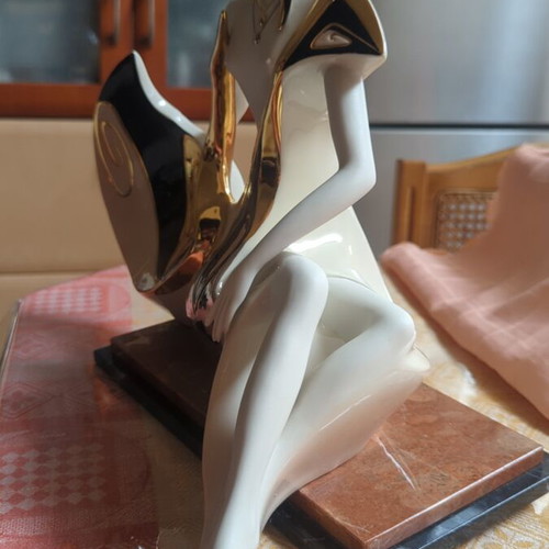 Galos Porcelain Statue Spain 1990 decorated with gold and platinum