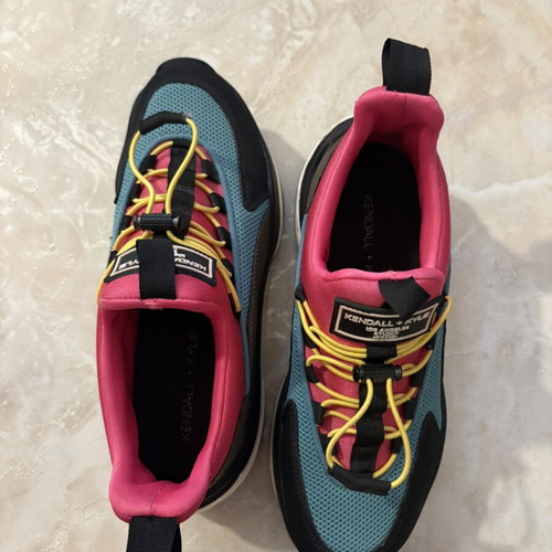 Kendall + Kylie Chunky Sneakers like new, multicolor, size 38