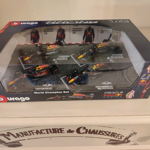 Bburago F1 Red Bull World Champion Set 1/43 scale