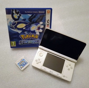 Nintendo 3DS + Pokemon Alpha Sapphire
