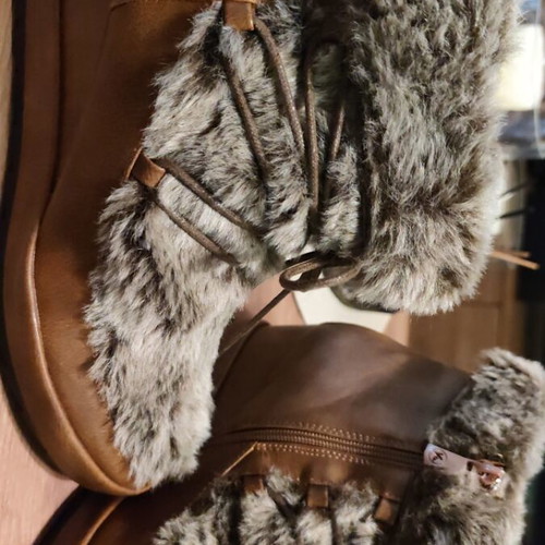Boots with fur Kylie Crazy like new, brown and gray, size 39