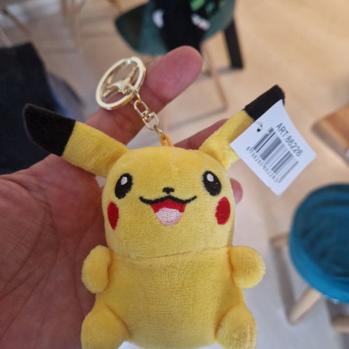 Pikachu keychain like new