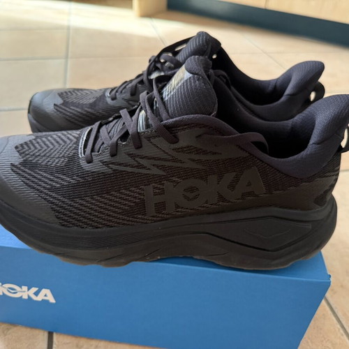 Hoka Challenger 8 GTX athletic shoes like new, size 46.5, black